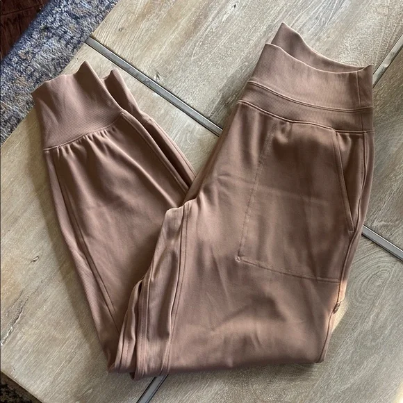 Athleta Venice Joggers - Picture 2 of 5